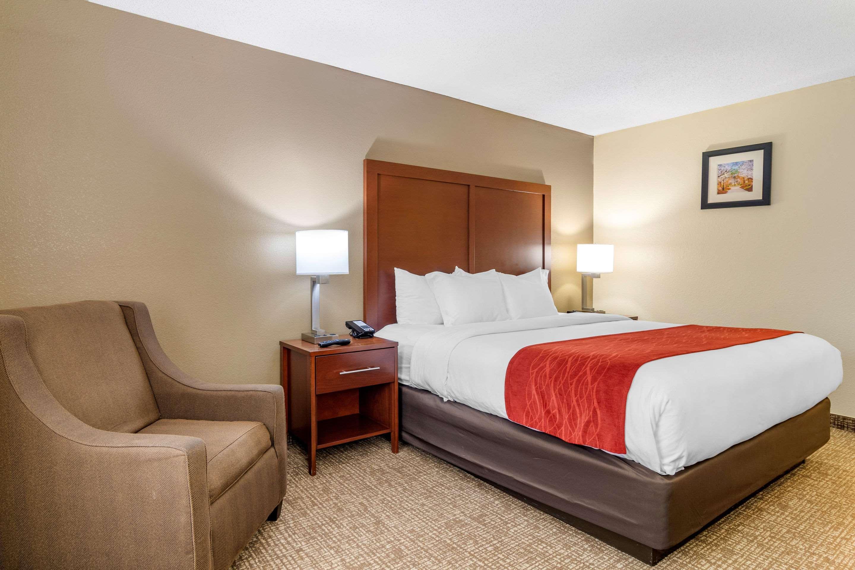 Comfort Inn & Suites Macon North I-75 Exterior photo