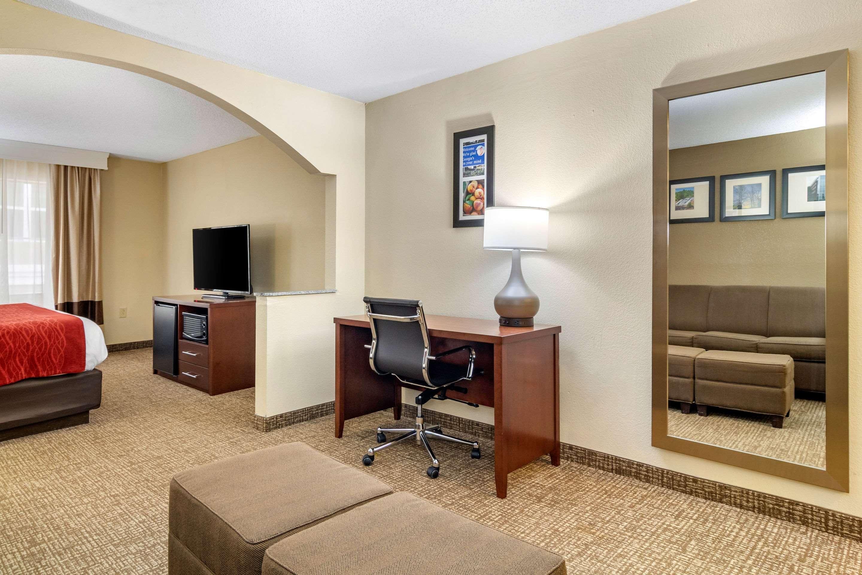 Comfort Inn & Suites Macon North I-75 Exterior photo