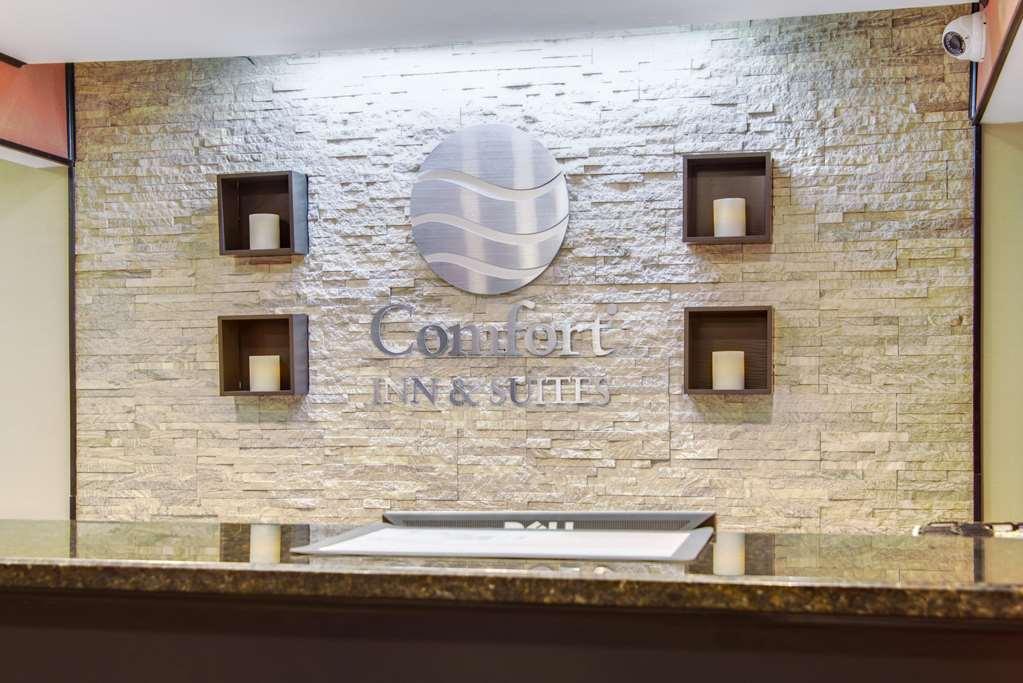 Comfort Inn & Suites Macon North I-75 Interior photo